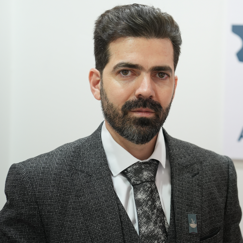 رضا نظام پور